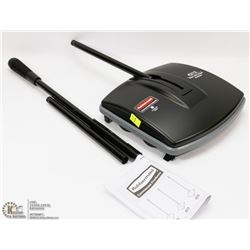 RUBBERMAID COMMERCIAL FLOOR AND CARPET SWEEPER