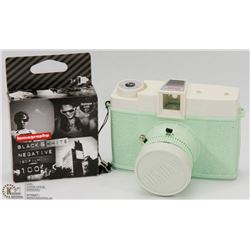 DREAMER CULT PASTEL CAMERA