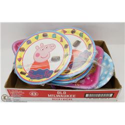 FLAT OF PAPER PLATES