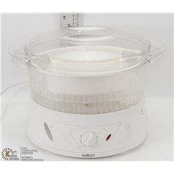LARGE SALTON FOOD STEAMER