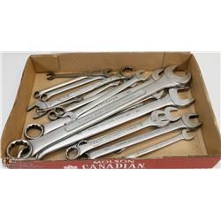 FLAT W/ 18 SAE COMBINATION WRENCHES FROM 1 3/8" TO