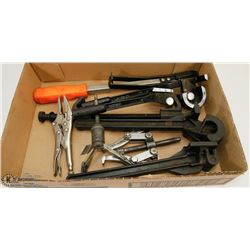 ESTATE FLAT OF BENDERS & PULLERS