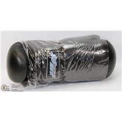 PAIR OF BLK  '30 MINUTE HIT' 10 OZ BOXING GLOVES.