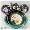 Image 1 : LOT OF FRYING PANS