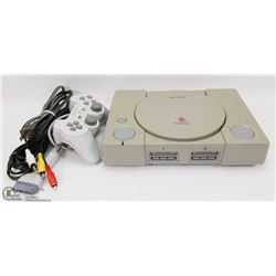 PS1  GAMING CONSOLE WITH 1 CONTROLLER AND CORDS