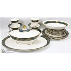 24PC ROYAL DOULTON CARLYLE CHINA SET