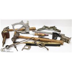 LOT OF VINTAGE WOOD LEVELS, SQUARES AND MISC INCL