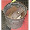 Image 1 : BUCKET OF VINTAGE DOOR KNOB HINGES , LOCKS,