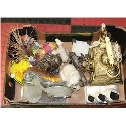 FLAT OF COLLECTIBLES INCL VINTAGE BRASS TONE