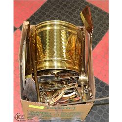 BOX OF ASSORTED BRASS ITEMS