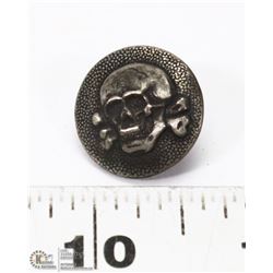 GERMAN WWII SS TOTENKOPF UNIT G BUTTON MARKED SS