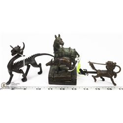 BRONZE CHINESE STAMPSET WITH 2 CAST FIGURES