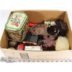 BOX OF ASSORTED VINTAGE COLLECTIBLES