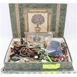 FLAT OF ASSORTED FASHION JEWELLERY