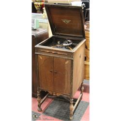 VICTROLA RECORD PLAYER