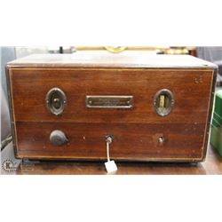 ANTIQUE WESTINGHOUSE RADIO.