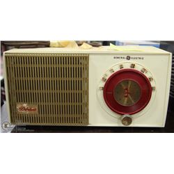 VINTAGE WESTINGHOUSE RADIO.
