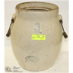 MEDALTA POTTERIES IMPERIAL 3 CROCK
