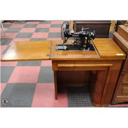ANTIQUE PFAFF SEWING MACHINE IN CABINET