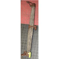 ANTIQUE SINGLE TREE FOR HORSE