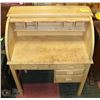 Image 3 : VINTAGE SOLID WOOD CHILDREN'S ROLLTOP