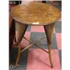 Image 1 : WOOD ROUND OCCASIONAL TABLE WITH WICKER ACCENTS