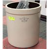 Image 1 : VINTAGE 4 GALLON CROCK.
