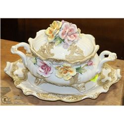 3PC  LARGE CAPIDOMONTE COLLECTIBLE SET MADE