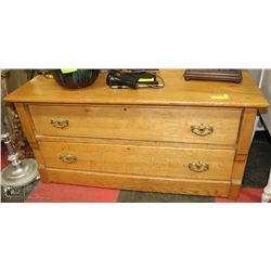 VINTAGE 2 DRAWER DRESSER