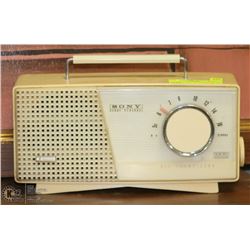 VINTAGE SONY TRANSISTOR RADIO- WORKS.