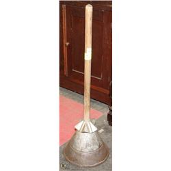 ANTIQUE HAND CLOTHES WASHER