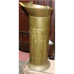 VINTAGE BRASS POT.