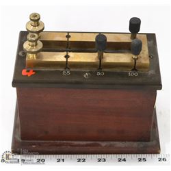 ANTIQUE ELECTRICAL MEASURING DEVICE