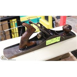 VINTAGE 1902 BAILEY NO 5-1/2 WOOD PLANE.