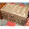 ANTIQUE TREASURE CHEST