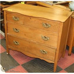 VINTAGE 3 DRAWER DRESSER