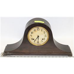VINTAGE NEW HAVEN CLOCK CO. MANTLE CLOCK WITH 1923