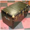 Image 2 : STEAMER TRUNK 36"X20"X21"