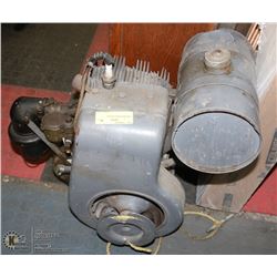 1940S WISCONSIN ENGINE.