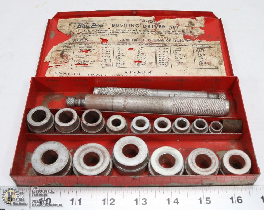VINTAGE SNAP ON BUSHING DRIVER SET