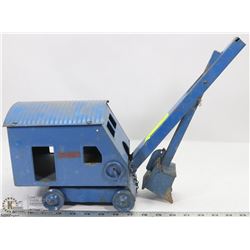 VINTAGE STRUCTO TOYS EXCAVATOR