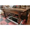 Image 2 : ANTIQUE OAK ORNATE DINING ROOM TABLE.