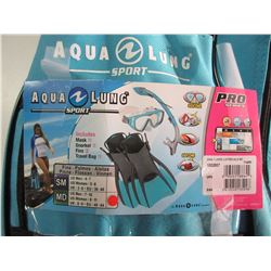 Aqua Lung Snorkel set / med men 7-10 / women 8-11 / going somewhere