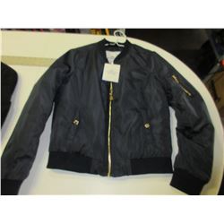 New Women's fall Jacket size medium