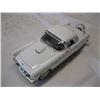 Image 1 : 1:18 scale 1956 Ford Thunderbird (Motor Max)