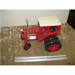 1994 International 1568 Tractor (Ertl)