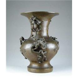 GOOD ANTIQUE ORIENTAL BRONZE WITH DRAGONS.