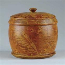 OUTSTANDING GRAIN PAINTED TREENWARE COVERED SUGAR BOWL.
