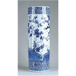 ANTIQUE BLUE AND WHITE IMARI UMBRELLA STAND.