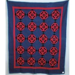 FINE AMISH PIECED QUILT.